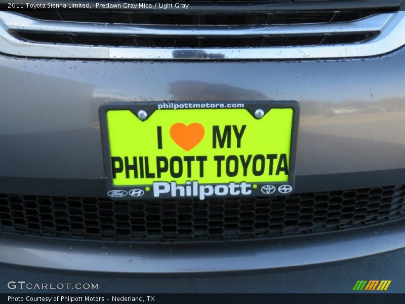 Predawn Gray Mica / Light Gray 2011 Toyota Sienna Limited