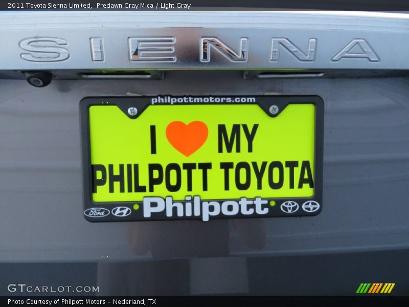Predawn Gray Mica / Light Gray 2011 Toyota Sienna Limited