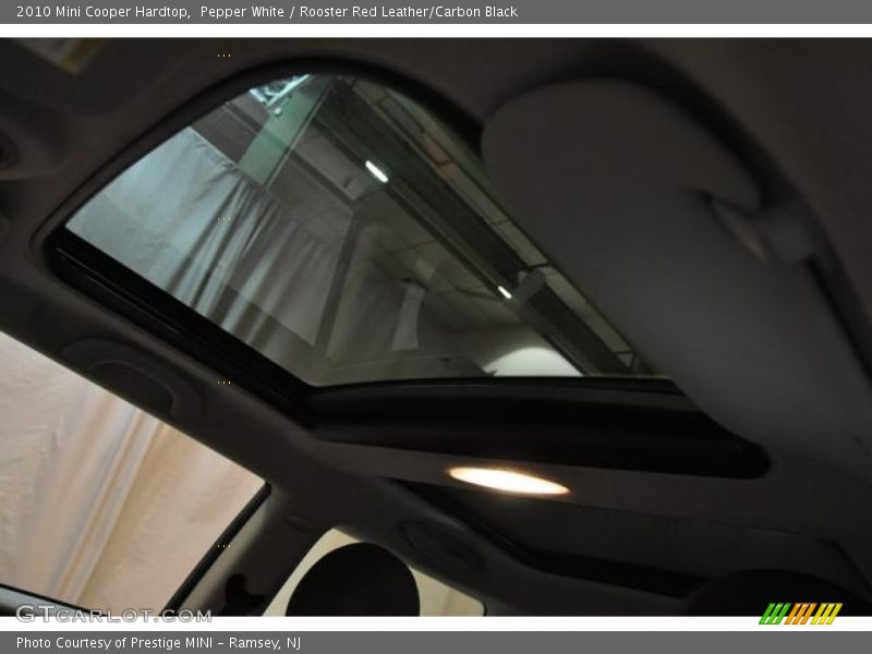 Pepper White / Rooster Red Leather/Carbon Black 2010 Mini Cooper Hardtop
