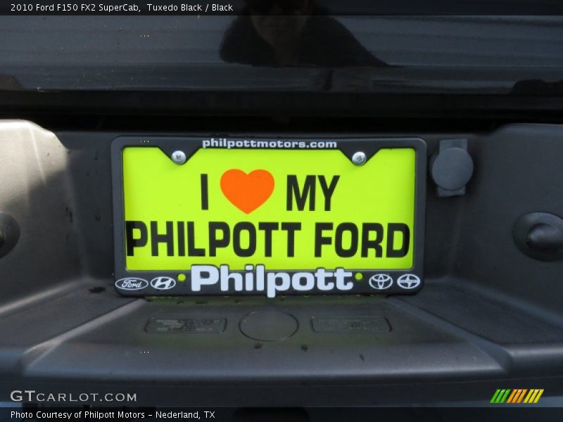 Tuxedo Black / Black 2010 Ford F150 FX2 SuperCab