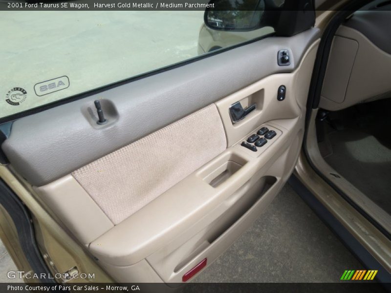 Harvest Gold Metallic / Medium Parchment 2001 Ford Taurus SE Wagon