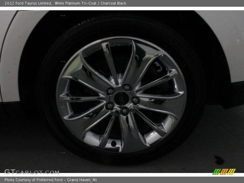 White Platinum Tri-Coat / Charcoal Black 2012 Ford Taurus Limited