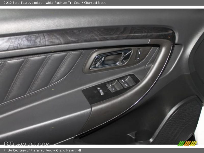 White Platinum Tri-Coat / Charcoal Black 2012 Ford Taurus Limited
