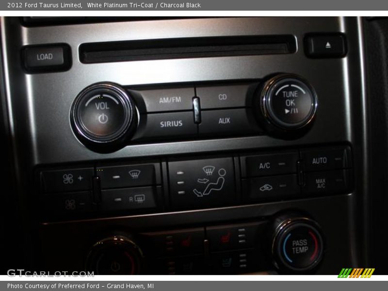White Platinum Tri-Coat / Charcoal Black 2012 Ford Taurus Limited