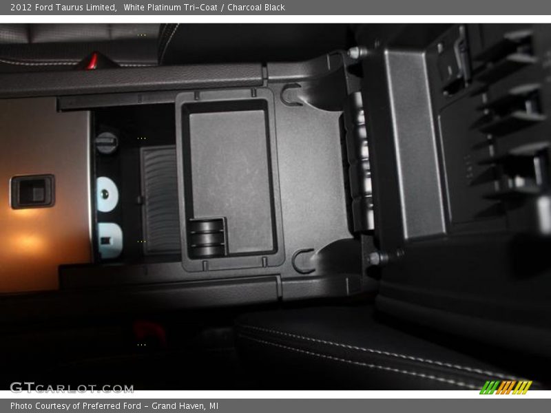 White Platinum Tri-Coat / Charcoal Black 2012 Ford Taurus Limited