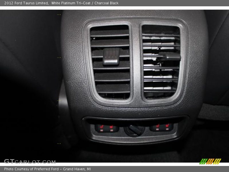 White Platinum Tri-Coat / Charcoal Black 2012 Ford Taurus Limited