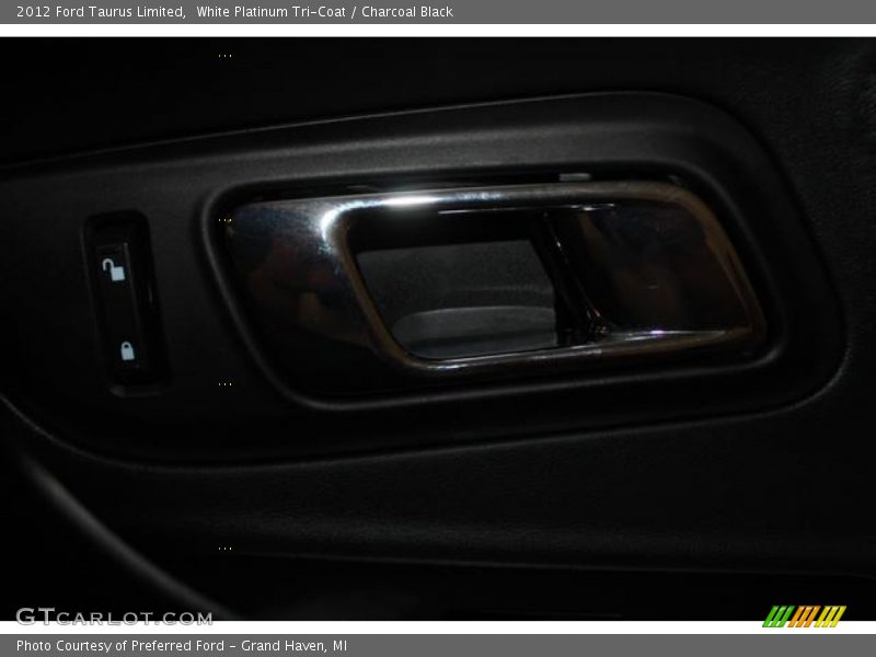 White Platinum Tri-Coat / Charcoal Black 2012 Ford Taurus Limited