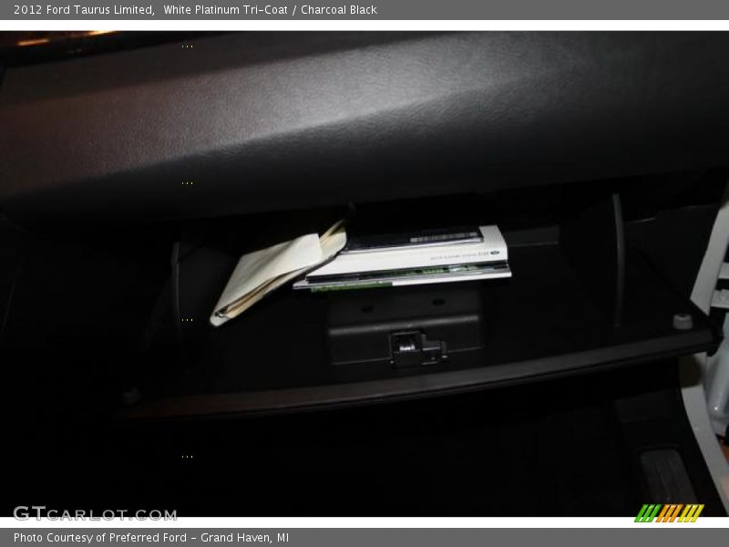 White Platinum Tri-Coat / Charcoal Black 2012 Ford Taurus Limited
