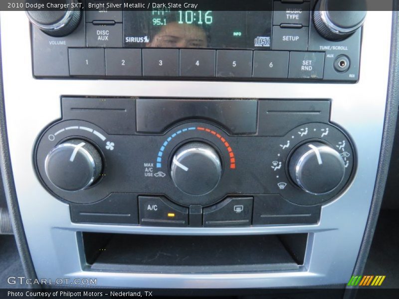 Bright Silver Metallic / Dark Slate Gray 2010 Dodge Charger SXT