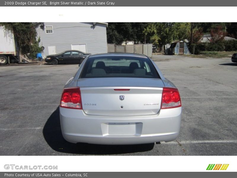 Bright Silver Metallic / Dark Slate Gray 2009 Dodge Charger SE