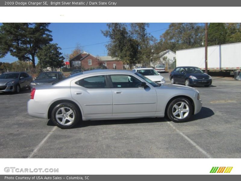 Bright Silver Metallic / Dark Slate Gray 2009 Dodge Charger SE