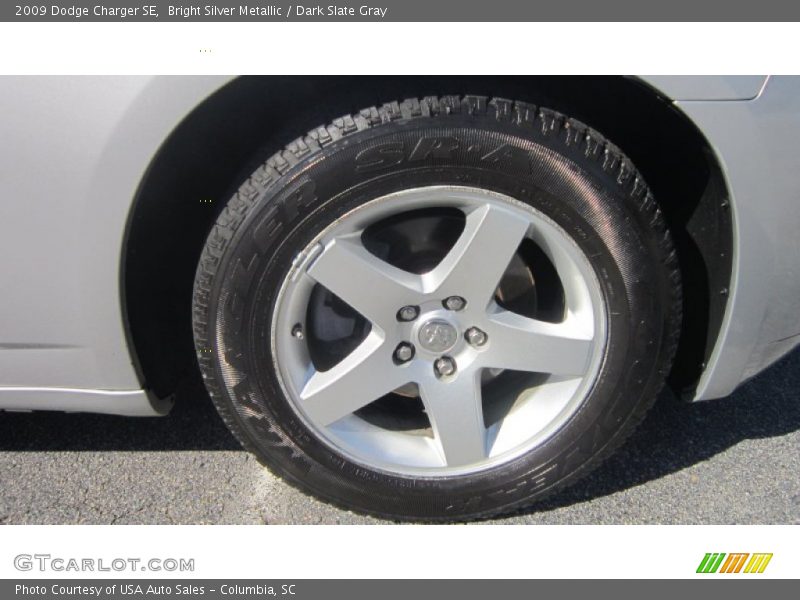 Bright Silver Metallic / Dark Slate Gray 2009 Dodge Charger SE