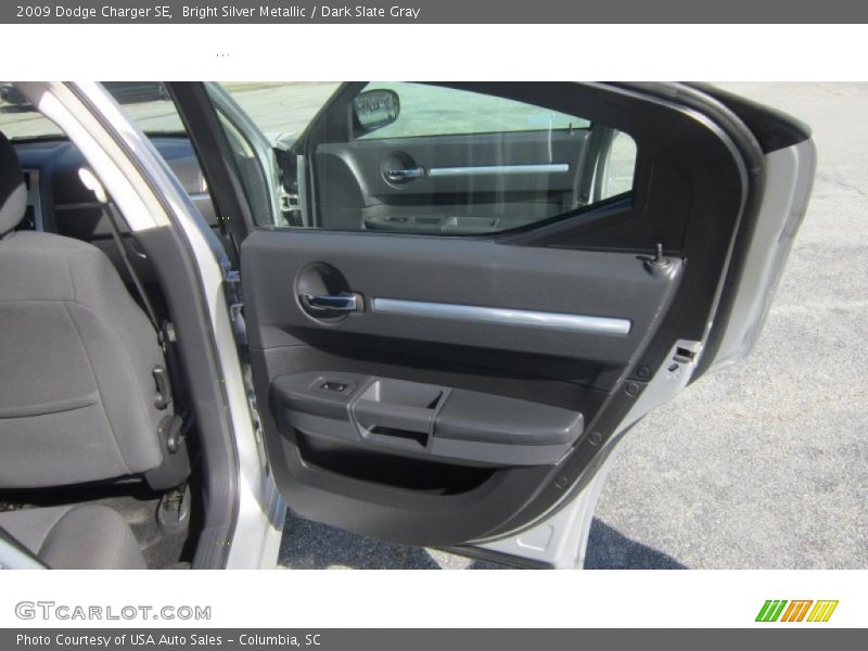 Bright Silver Metallic / Dark Slate Gray 2009 Dodge Charger SE