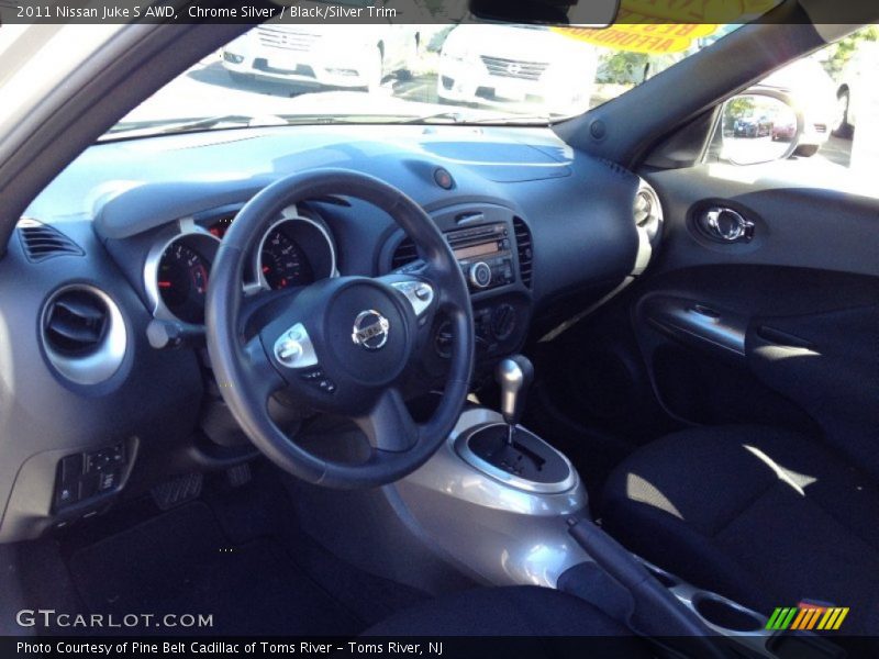 Chrome Silver / Black/Silver Trim 2011 Nissan Juke S AWD
