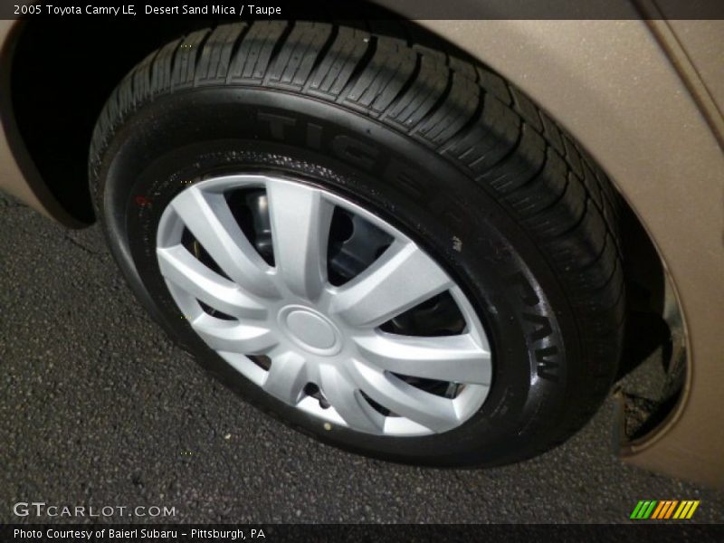Desert Sand Mica / Taupe 2005 Toyota Camry LE