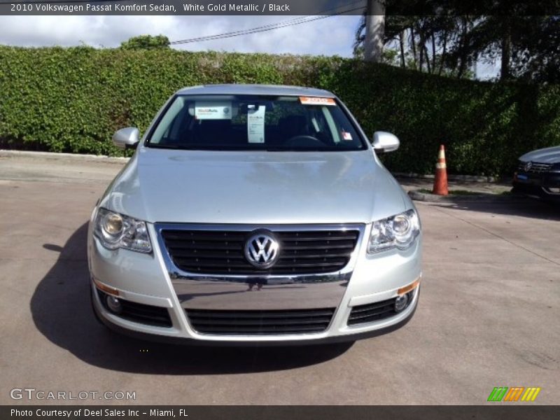 White Gold Metallic / Black 2010 Volkswagen Passat Komfort Sedan