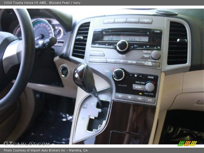 Blizzard Pearl / Ivory 2009 Toyota Venza V6 AWD