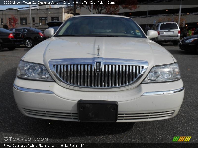 Ceramic White Tri-Coat / Light Camel 2006 Lincoln Town Car Designer Series