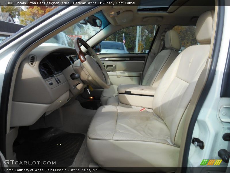 Ceramic White Tri-Coat / Light Camel 2006 Lincoln Town Car Designer Series