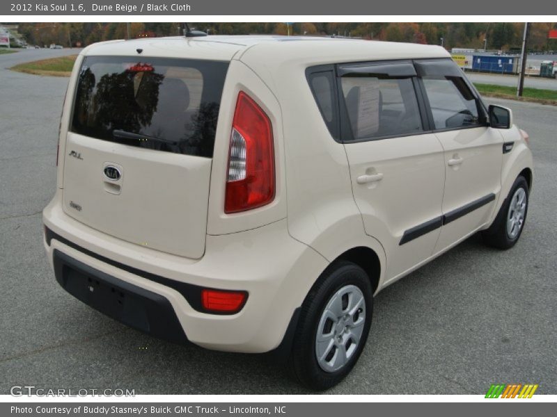 Dune Beige / Black Cloth 2012 Kia Soul 1.6