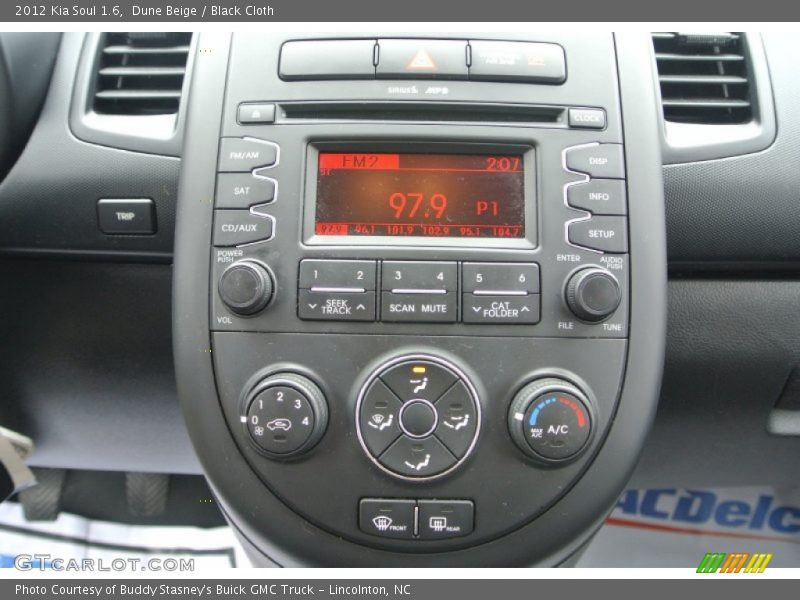 Dune Beige / Black Cloth 2012 Kia Soul 1.6