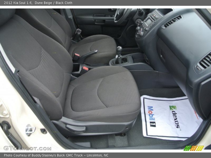 Dune Beige / Black Cloth 2012 Kia Soul 1.6