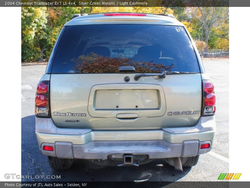 Silver Green Metallic / Light Cashmere 2004 Chevrolet TrailBlazer EXT LS 4x4