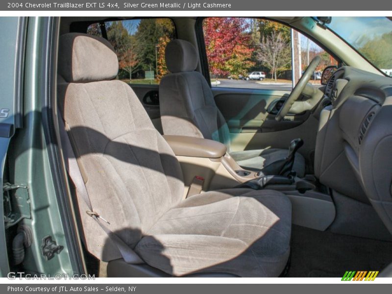 Silver Green Metallic / Light Cashmere 2004 Chevrolet TrailBlazer EXT LS 4x4