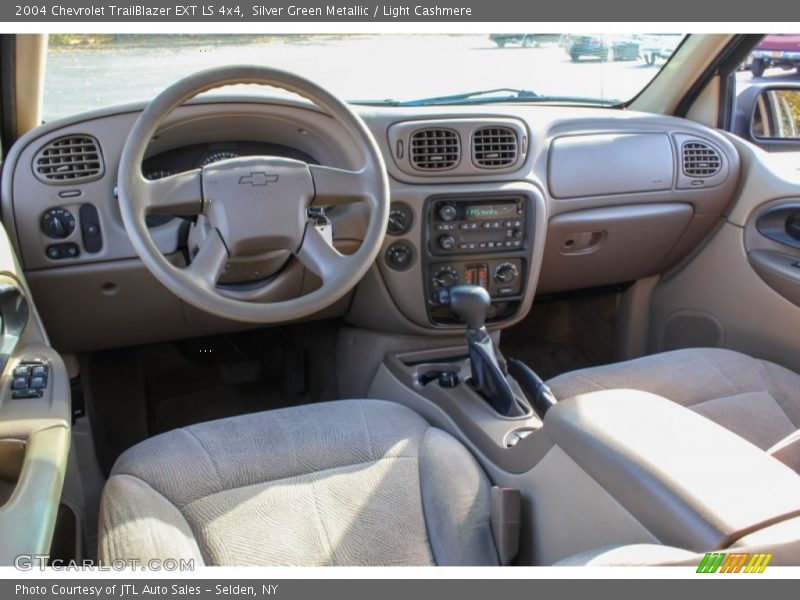 Silver Green Metallic / Light Cashmere 2004 Chevrolet TrailBlazer EXT LS 4x4
