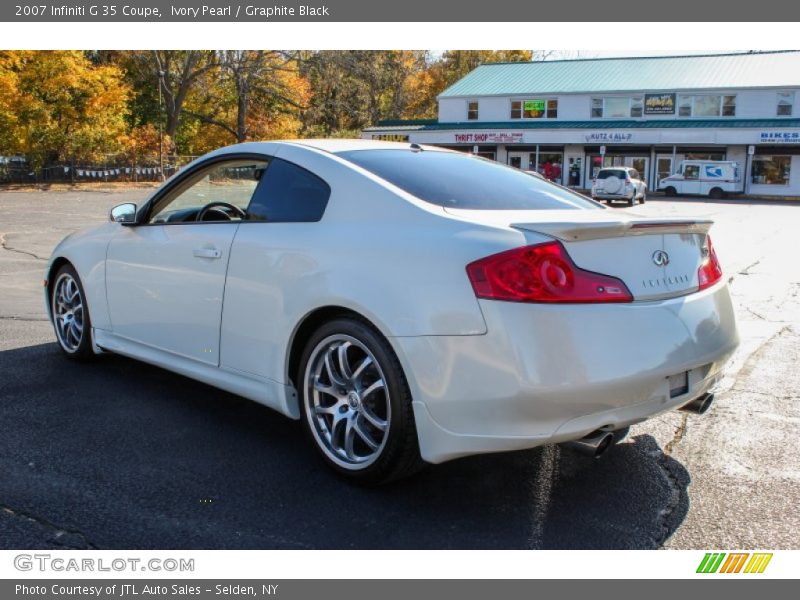 Ivory Pearl / Graphite Black 2007 Infiniti G 35 Coupe