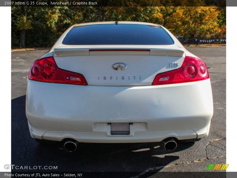 Ivory Pearl / Graphite Black 2007 Infiniti G 35 Coupe