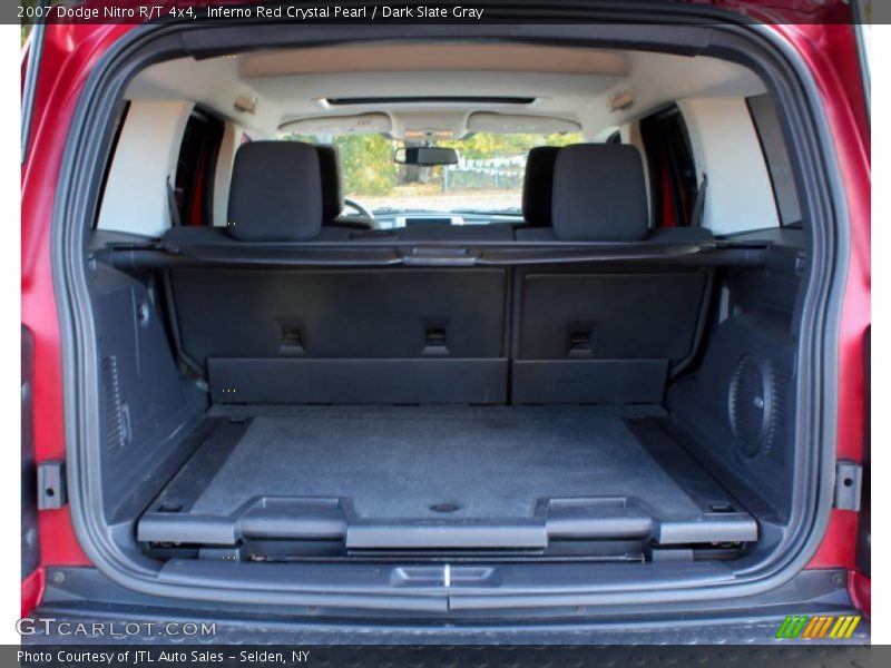  2007 Nitro R/T 4x4 Trunk