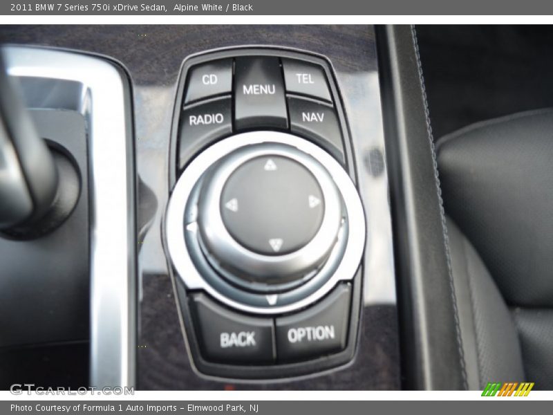 Controls of 2011 7 Series 750i xDrive Sedan