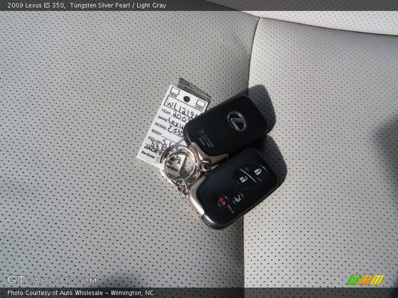 Tungsten Silver Pearl / Light Gray 2009 Lexus ES 350