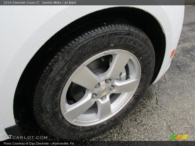 Summit White / Jet Black 2014 Chevrolet Cruze LT