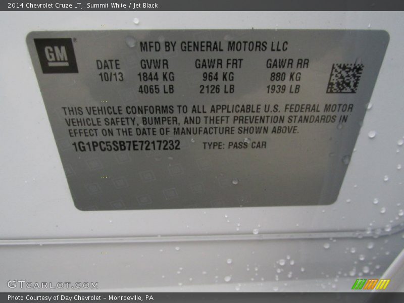 Summit White / Jet Black 2014 Chevrolet Cruze LT