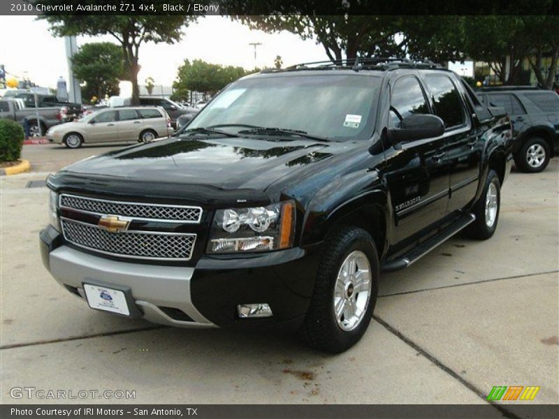 Black / Ebony 2010 Chevrolet Avalanche Z71 4x4