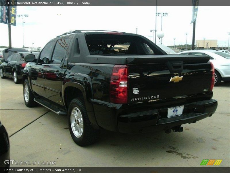 Black / Ebony 2010 Chevrolet Avalanche Z71 4x4