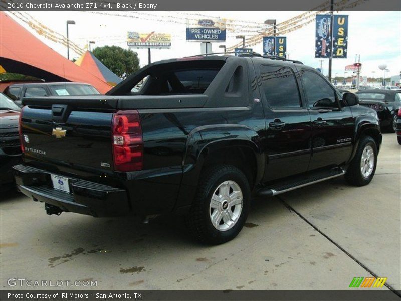 Black / Ebony 2010 Chevrolet Avalanche Z71 4x4