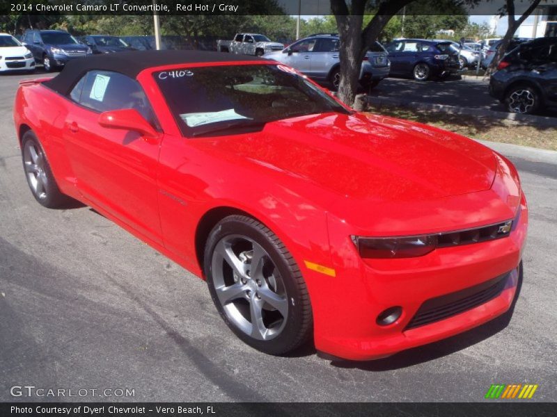 Front 3/4 View of 2014 Camaro LT Convertible