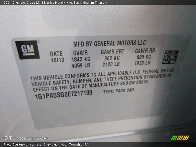 Silver Ice Metallic / Jet Black/Medium Titanium 2014 Chevrolet Cruze LS