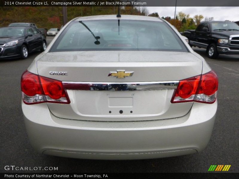 Champagne Silver Metallic / Jet Black/Medium Titanium 2014 Chevrolet Cruze LS