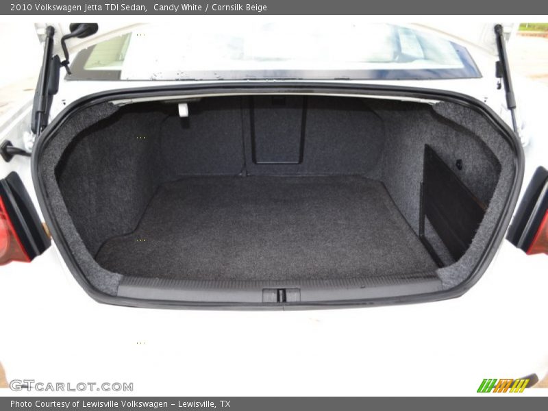 Candy White / Cornsilk Beige 2010 Volkswagen Jetta TDI Sedan