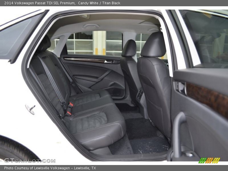 Candy White / Titan Black 2014 Volkswagen Passat TDI SEL Premium