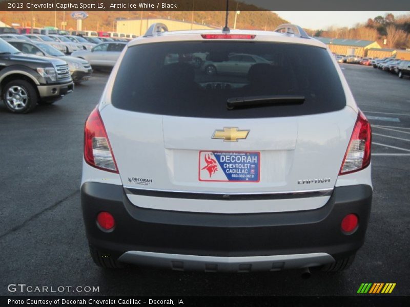 Arctic Ice White / Black 2013 Chevrolet Captiva Sport LS