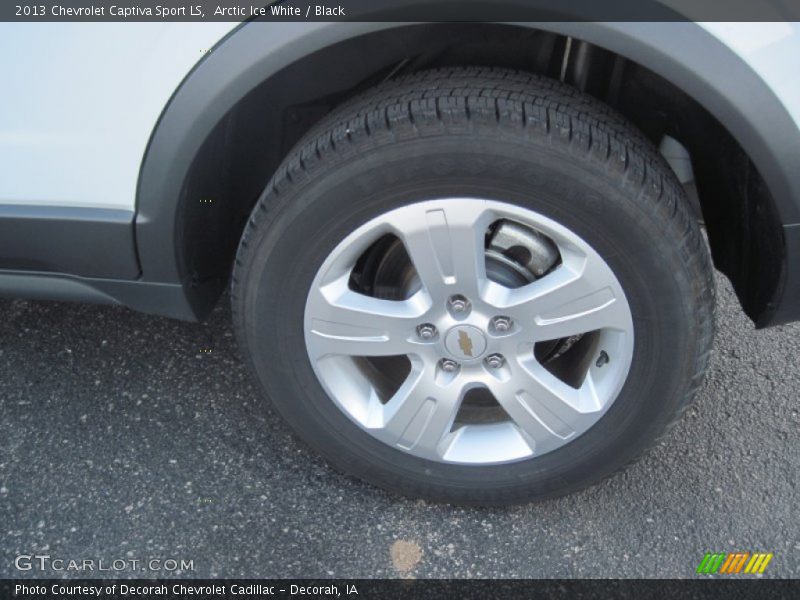 Arctic Ice White / Black 2013 Chevrolet Captiva Sport LS