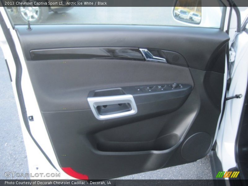 Arctic Ice White / Black 2013 Chevrolet Captiva Sport LS