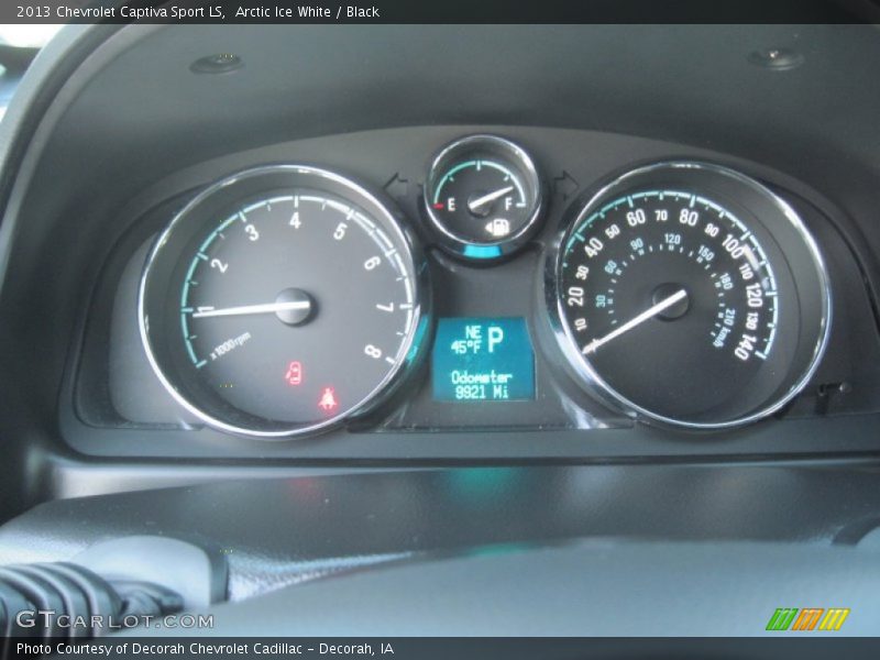 Arctic Ice White / Black 2013 Chevrolet Captiva Sport LS