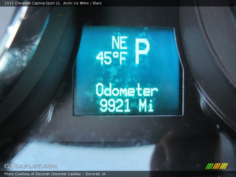 Arctic Ice White / Black 2013 Chevrolet Captiva Sport LS