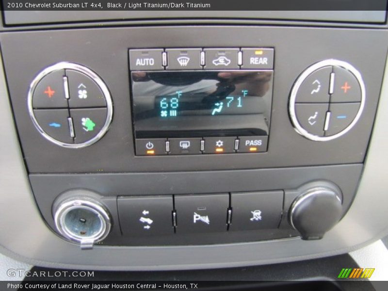 Black / Light Titanium/Dark Titanium 2010 Chevrolet Suburban LT 4x4